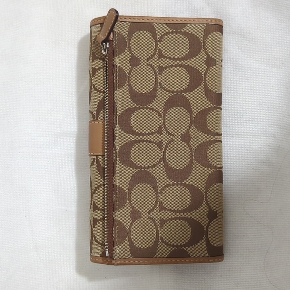 Vintage Coach Tote Bag (matching wallet and purse scarf included) - Picture 13 of 15